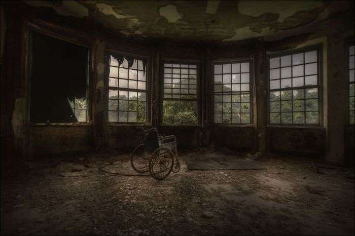Страшні знімки покинутих будівель (40 фото)