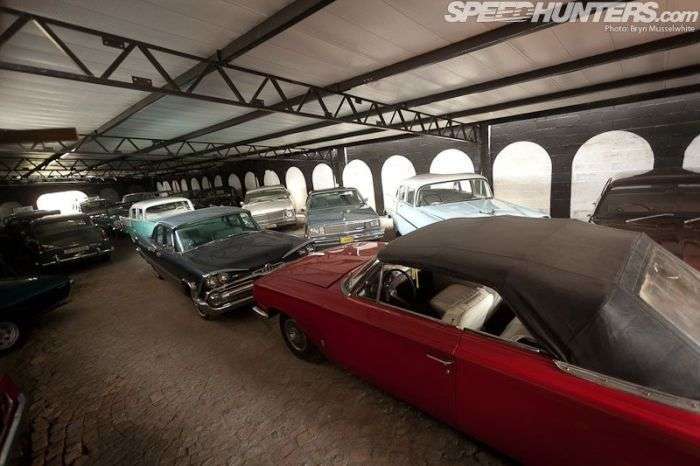 Незвичайний музей ретро-автомобілів під відкритим небом (46 фото)