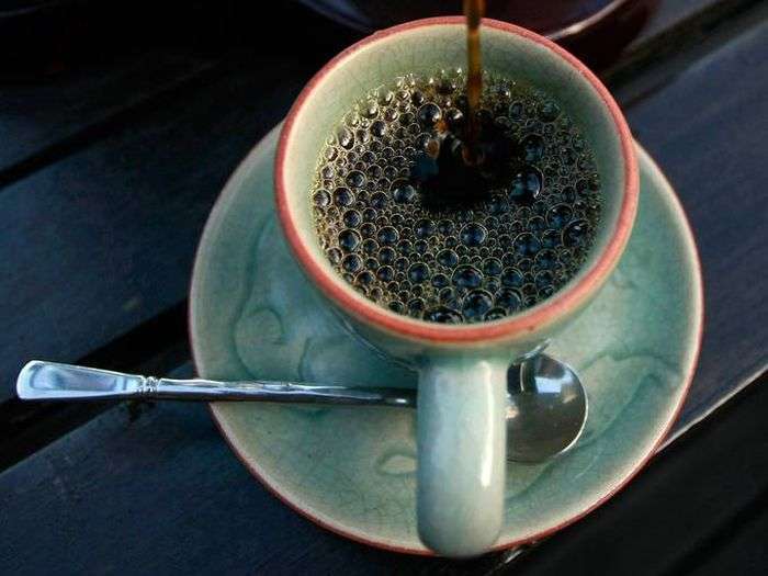 Незвичайний кави, який роблять з посліду слонів (9 фото)