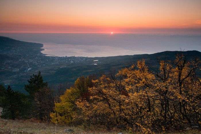 Дуже красиві фотографії. Осінь в Криму та Карпатах (104 фото)