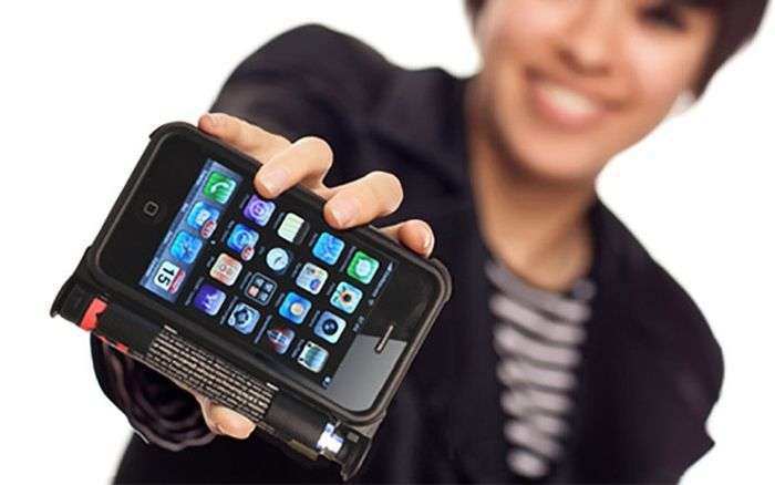 Мобільний телефон тепер зможе допомогти при самообороні (12 фото)