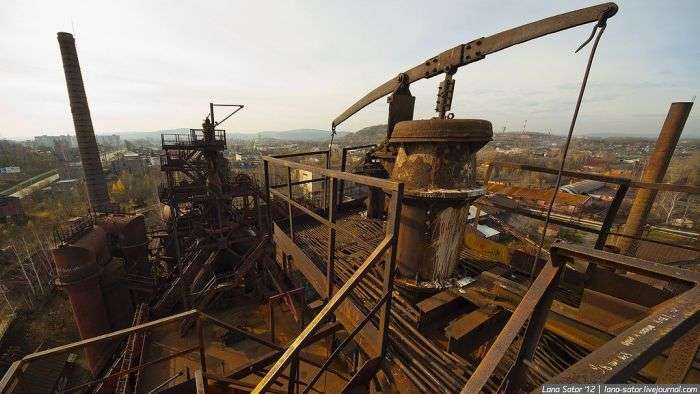 Закинутий промисловий завод ім. Куйбишева (32 фото)