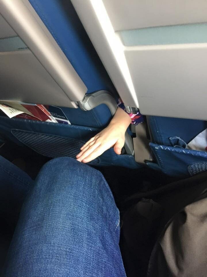 20 людей, с которыми никто не хочет сидеть рядом в самолете   Интересное