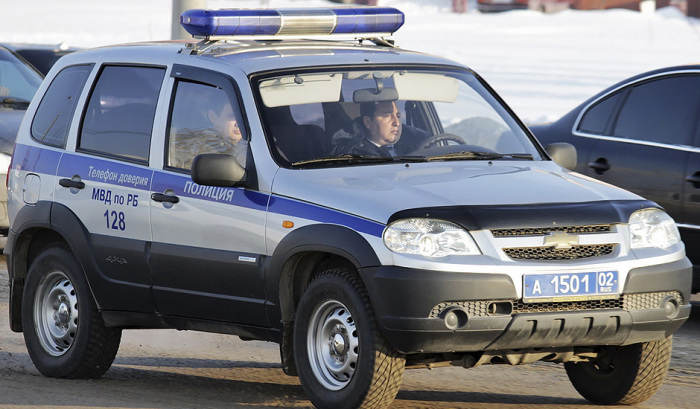 Милиция Беларуси решила спрятать российские автомобили от глаз иностранных туристов Интересное